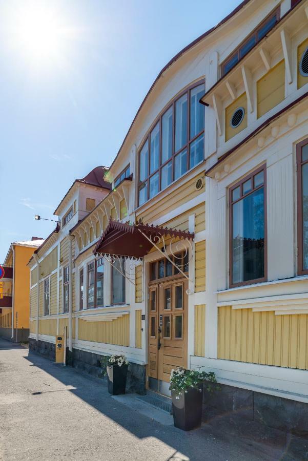 De Gamlas Hem Hotel & Restaurant Oulu Extérieur photo